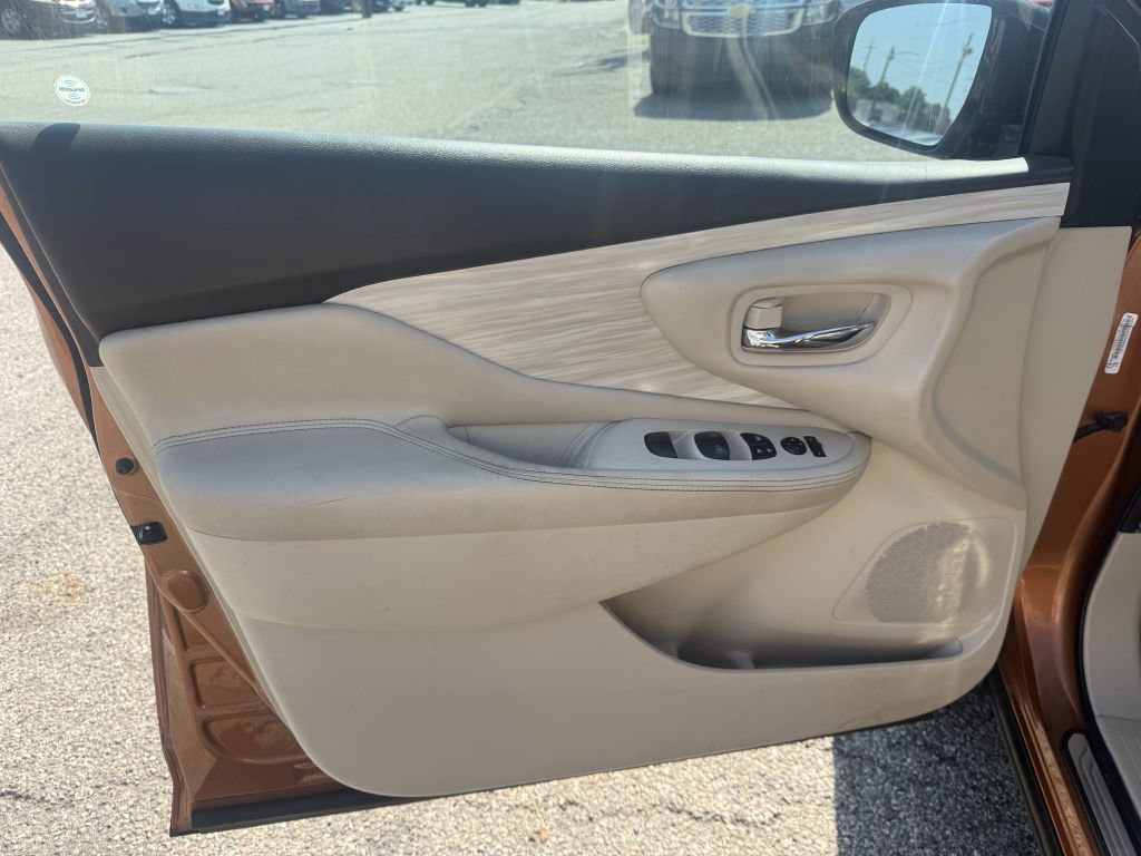 Used 2016 Nissan Murano S w/ Navigation Package image 6