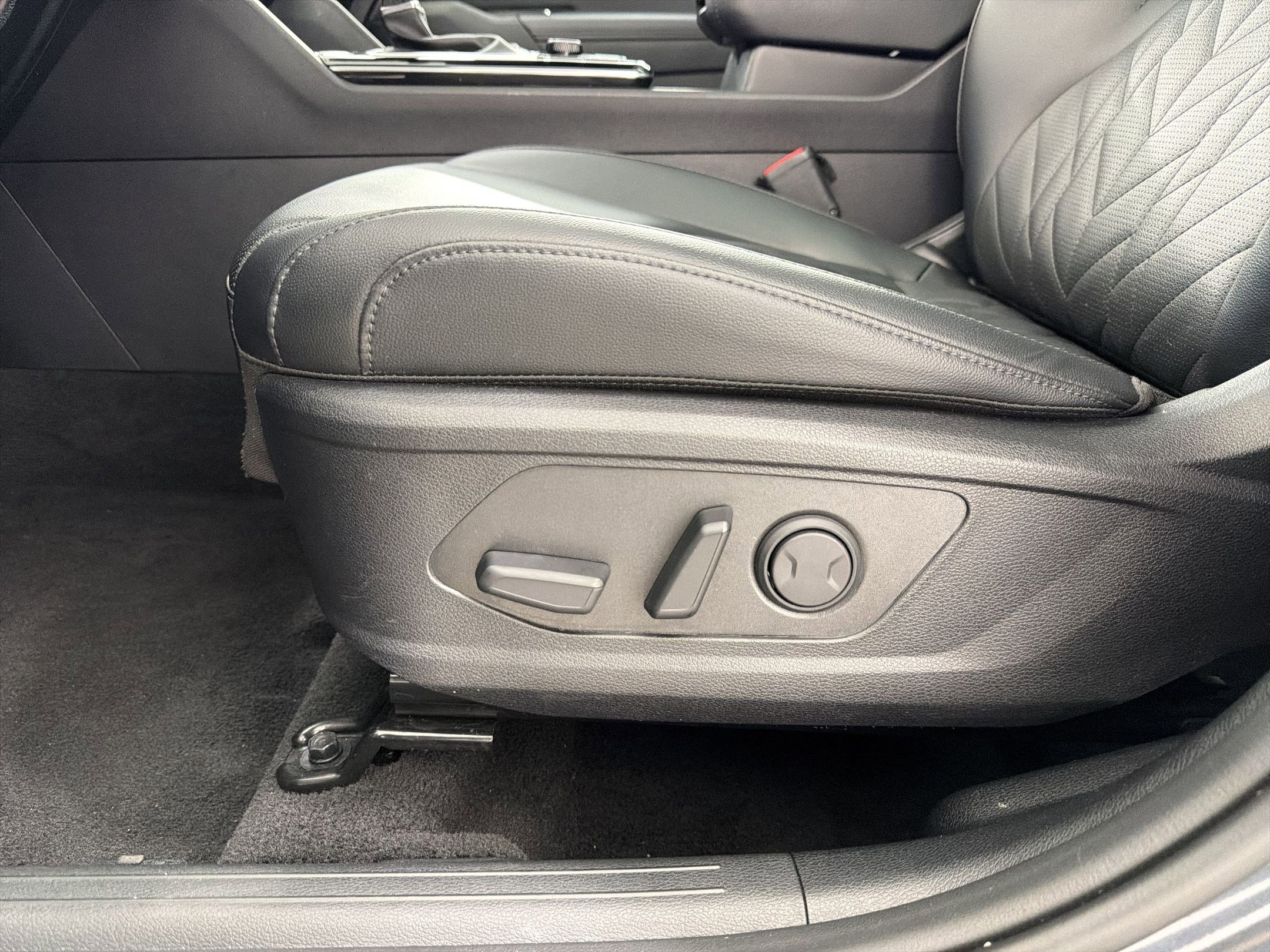 Used 2023 Kia Sportage X-Line w/ X-Line Premium Package AWD/4WD image 13