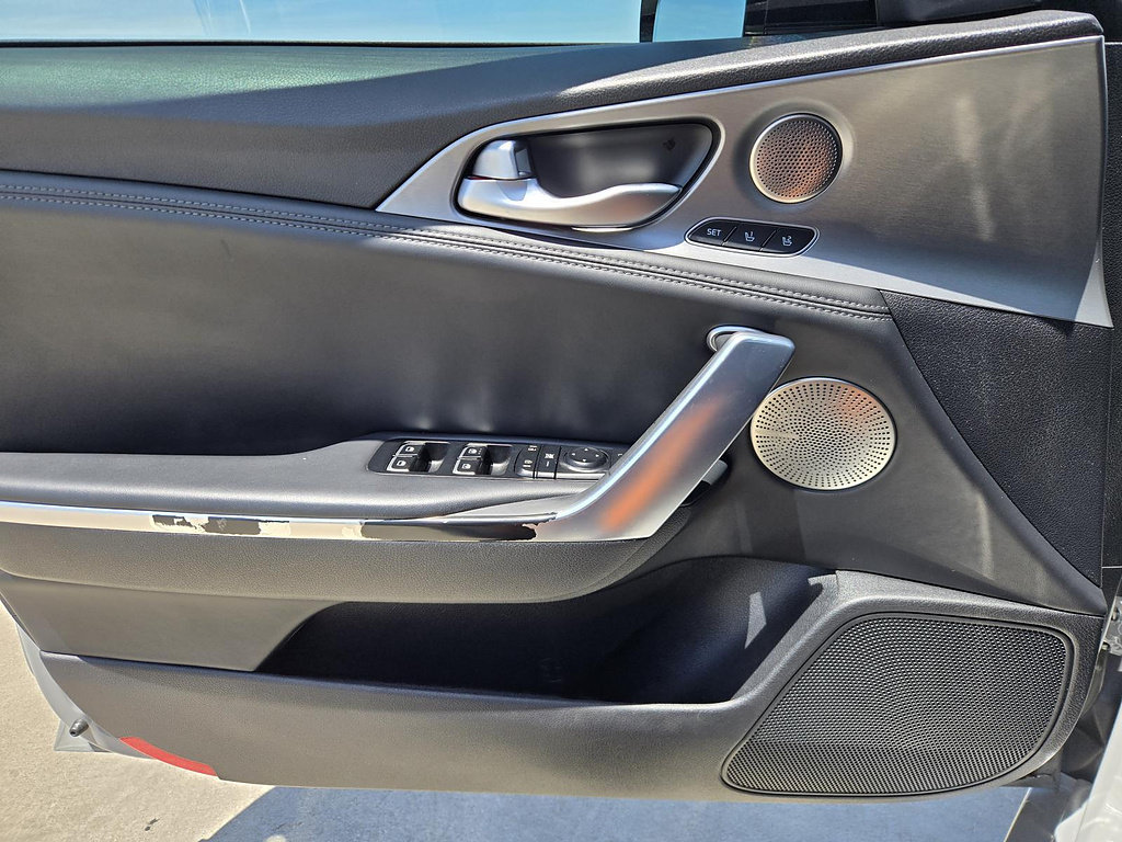 Used 2020 Kia Stinger GT1 RWD image 20