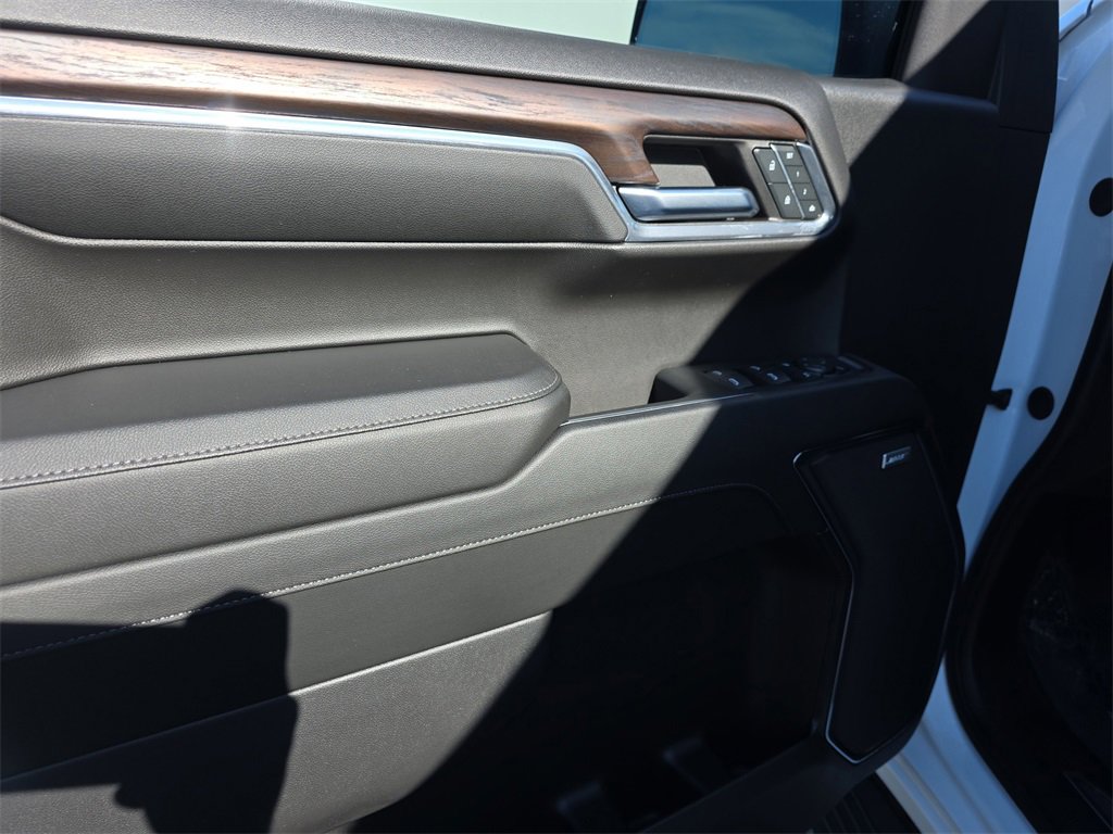 Used 2024 GMC Sierra 1500 SLT w/ SLT Premium Plus Package image 16