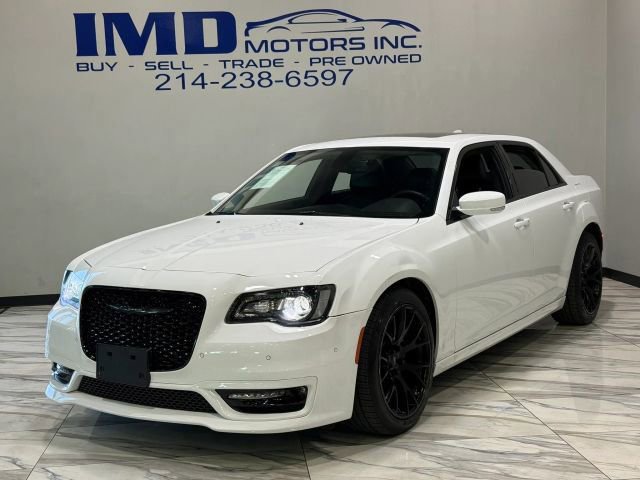Used 2023 Chrysler 300 Touring L w/ Popular Equipment Group RWD image 1