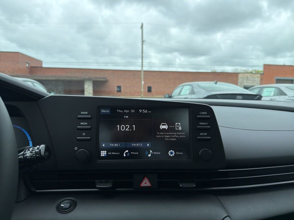 New 2026 Hyundai Elantra Sport FWD image 19