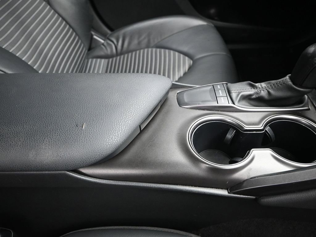 Used 2024 Toyota Camry SE image 28