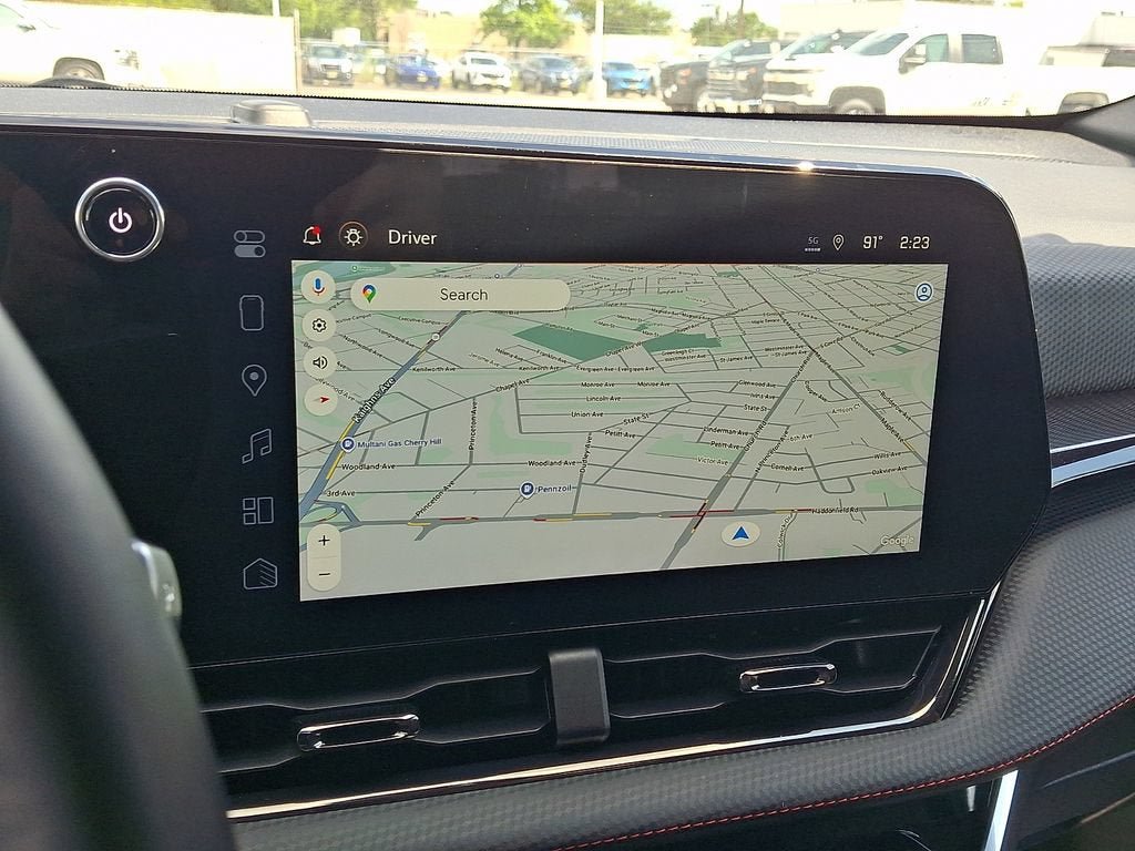 Certified 2025 Chevrolet Equinox RS FWD image 18