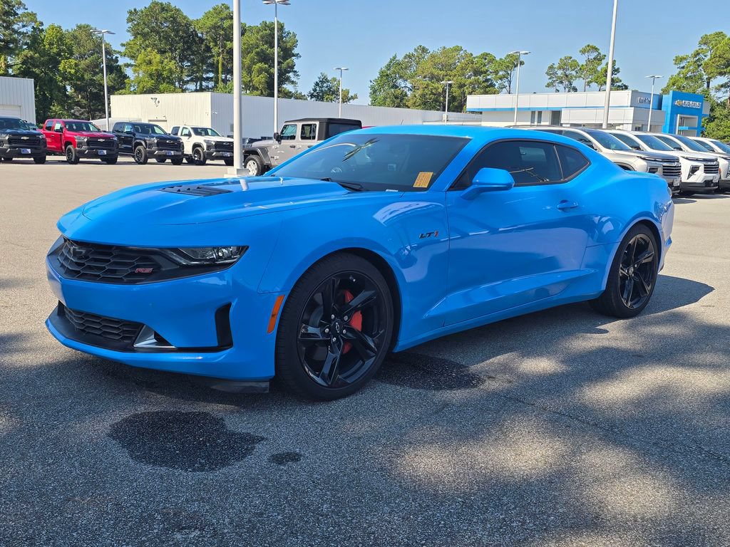 Certified 2022 Chevrolet Camaro LT w/ RS Package RWD image 7