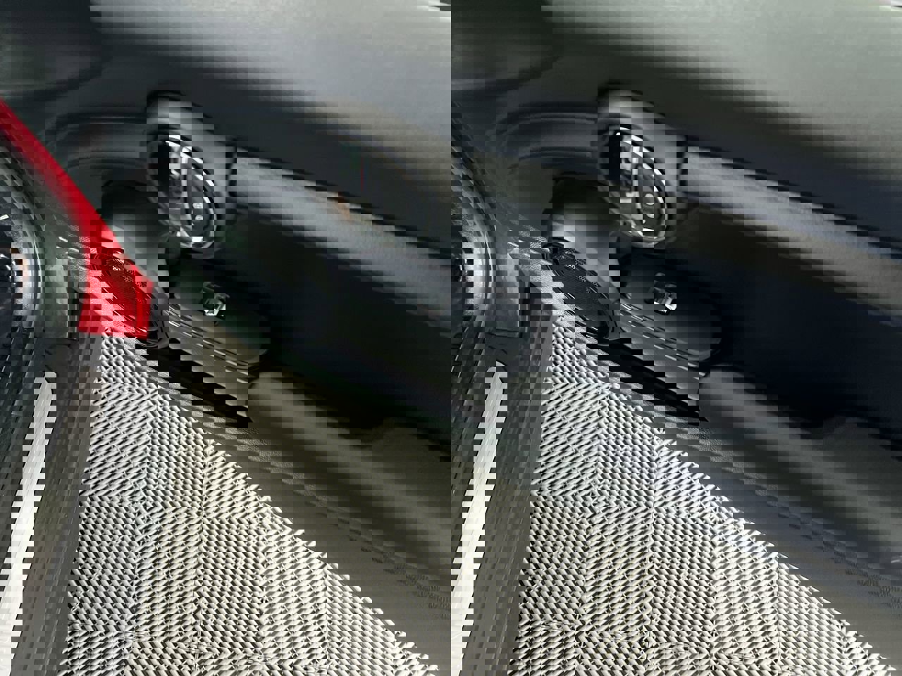 Used 2017 MINI Cooper Convertible image 27