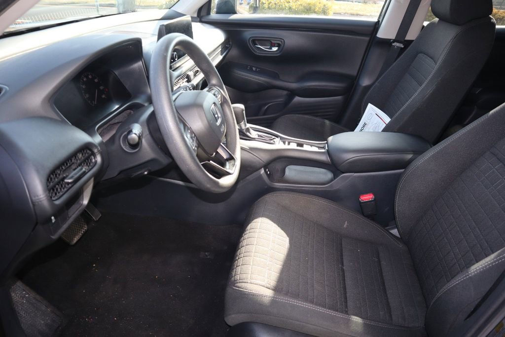 Used 2025 Honda HR-V LX image 14