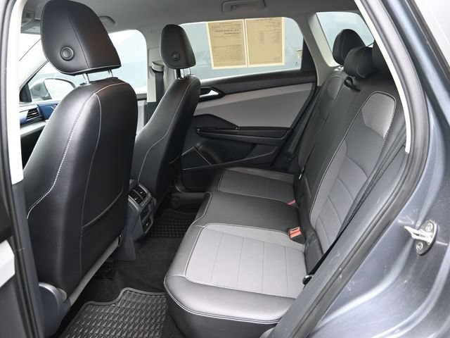 Used 2022 Volkswagen Taos SE FWD image 13