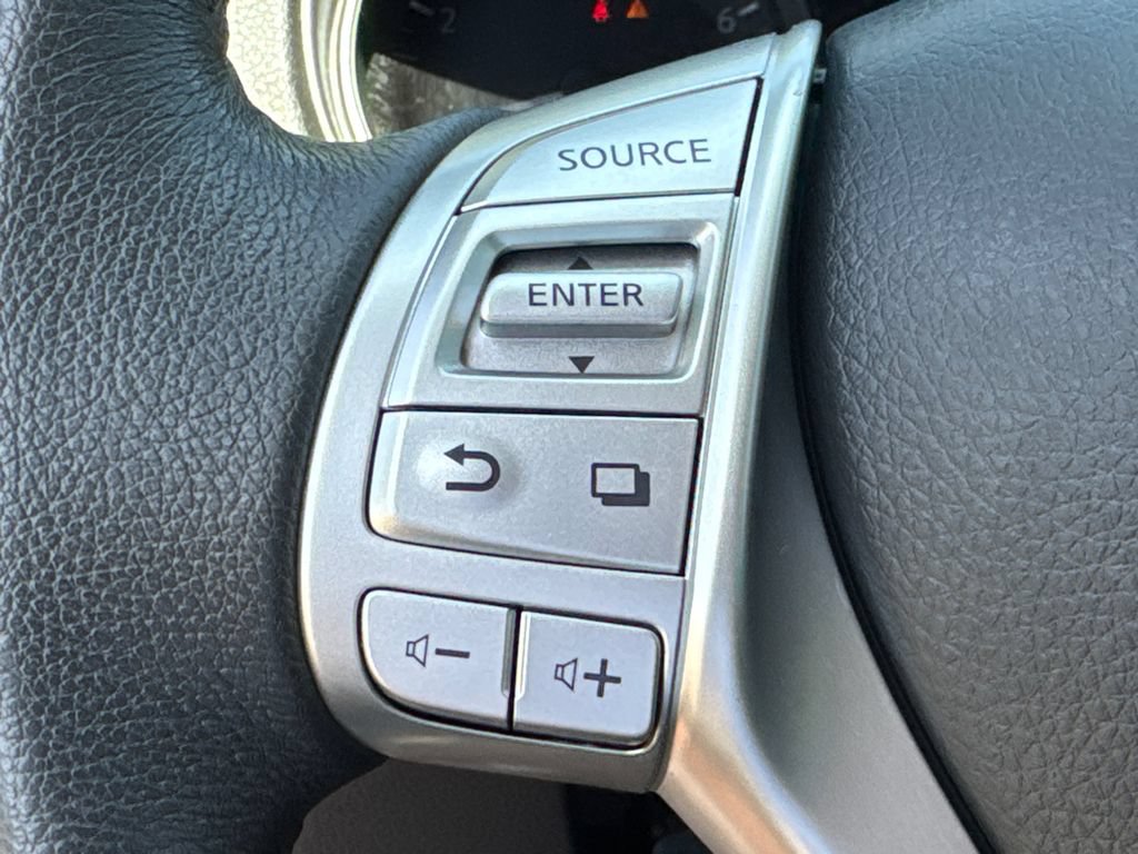 Used 2016 Nissan Rogue SL w/ SL Premium Package FWD image 27