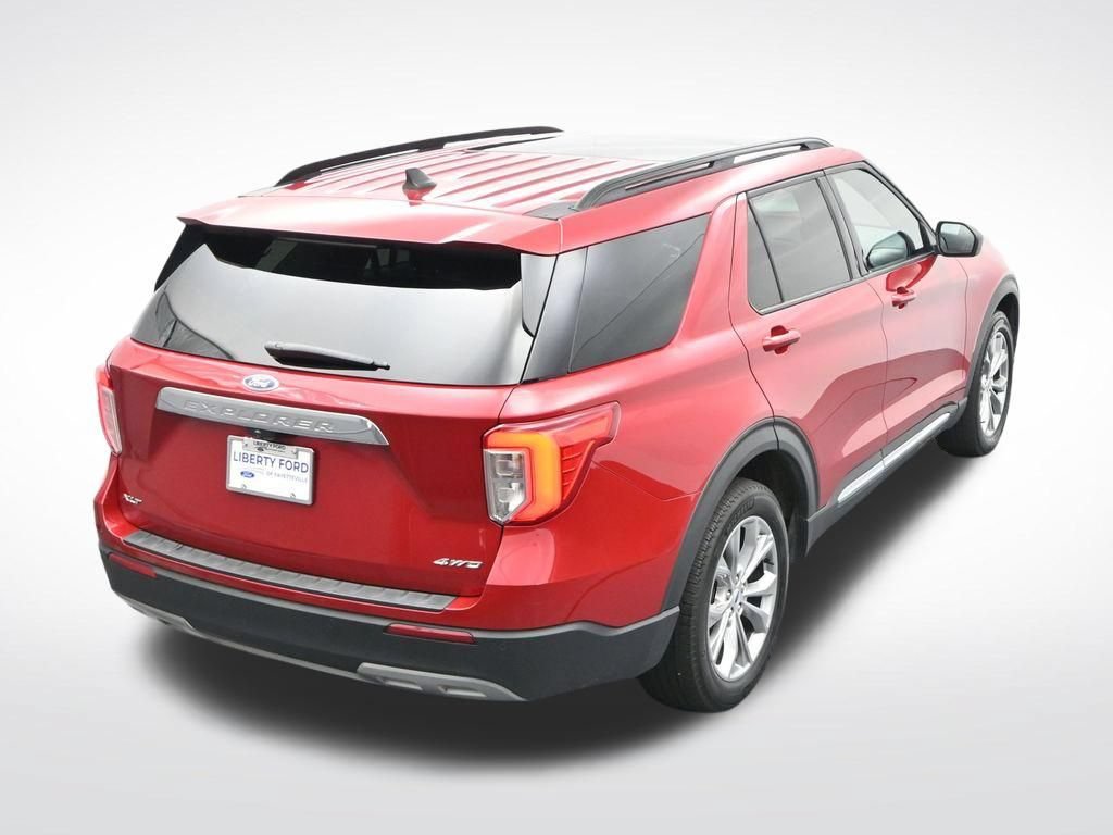 Used 2022 Ford Explorer XLT w/ Equipment Group 202A AWD/4WD image 28