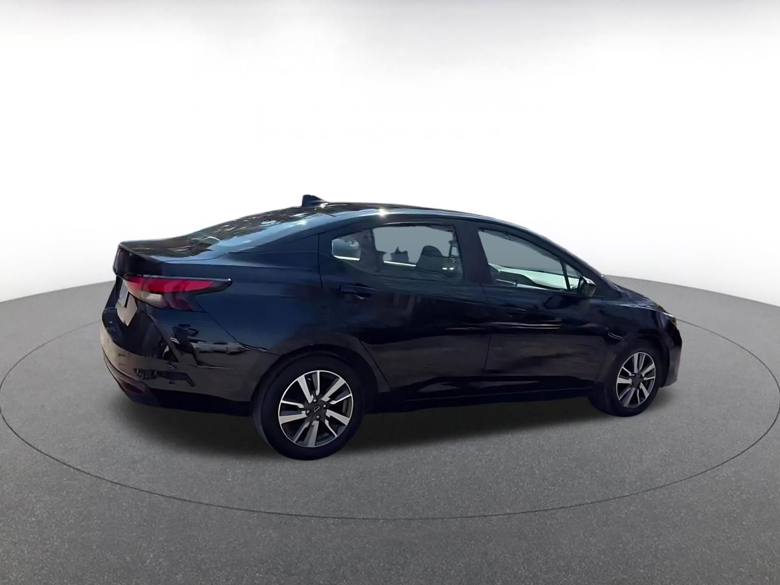 Used 2025 Nissan Versa SV FWD image 15