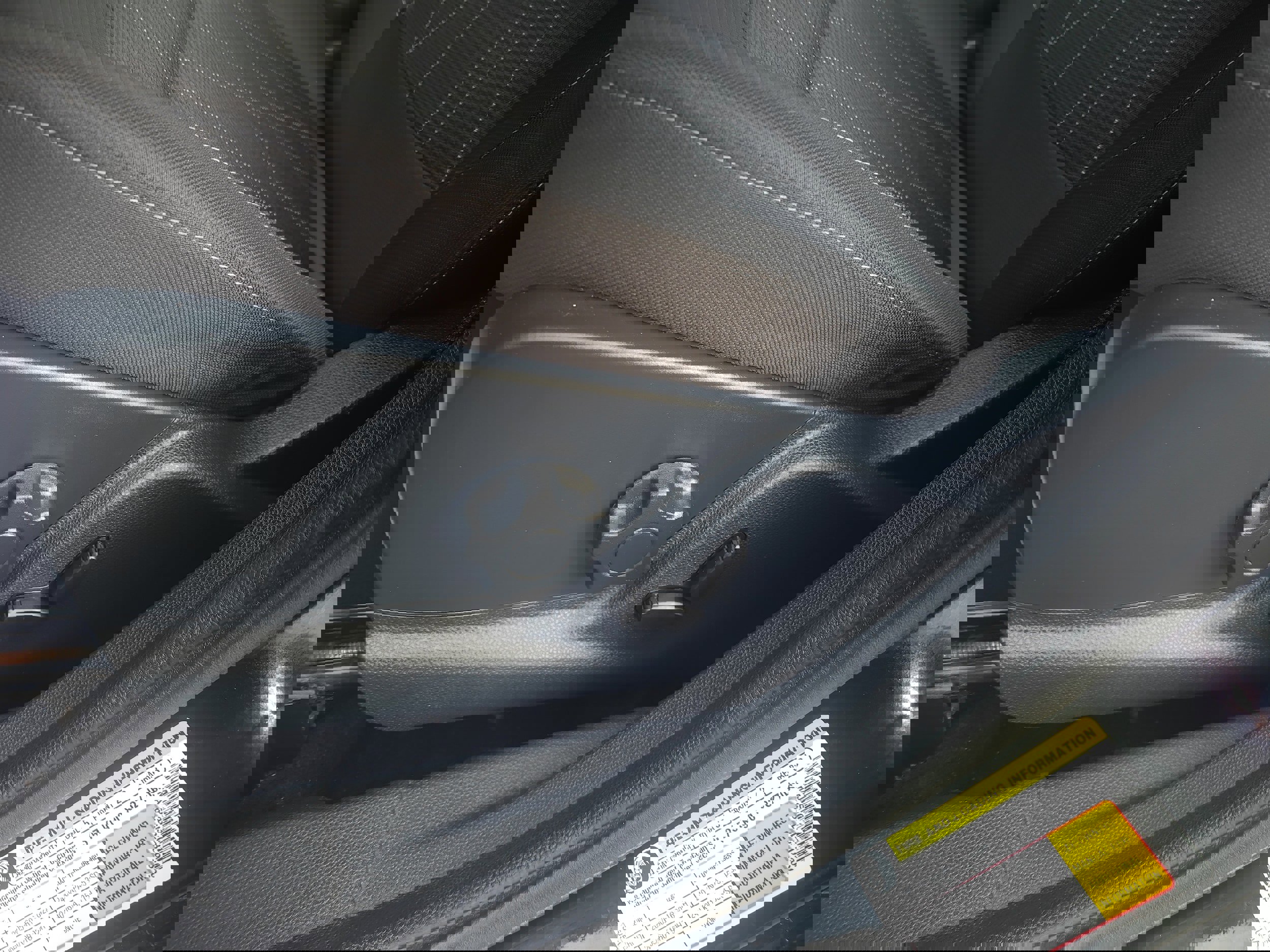 Used 2020 Ford EcoSport SE w/ SE Convenience Package image 9