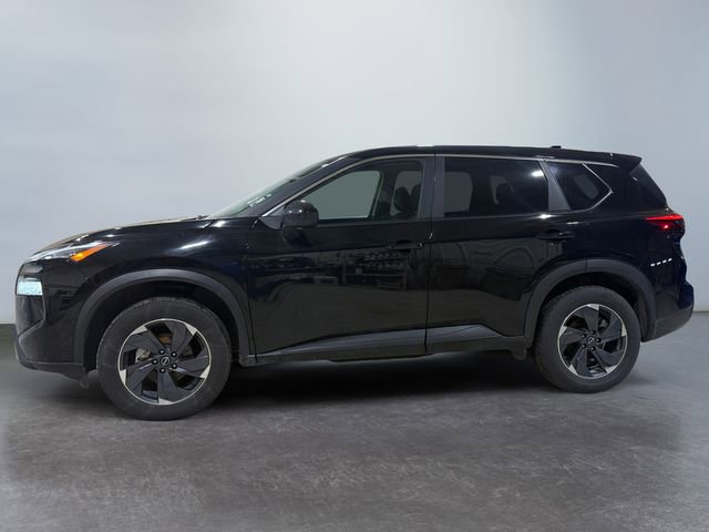 Used 2024 Nissan Rogue SV image 2