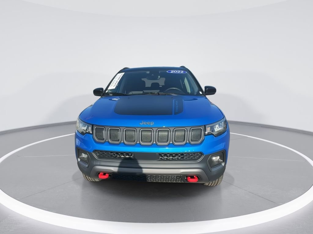 Used 2022 Jeep Compass Trailhawk w/ Trailhawk Convenience Group AWD/4WD image 3
