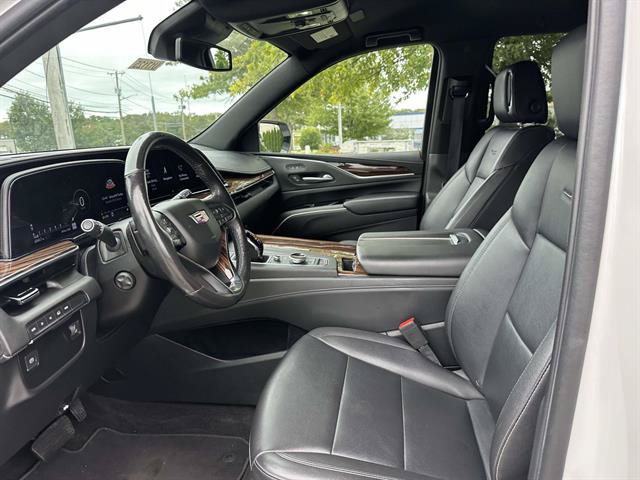 Used 2021 Cadillac Escalade Luxury AWD/4WD image 13