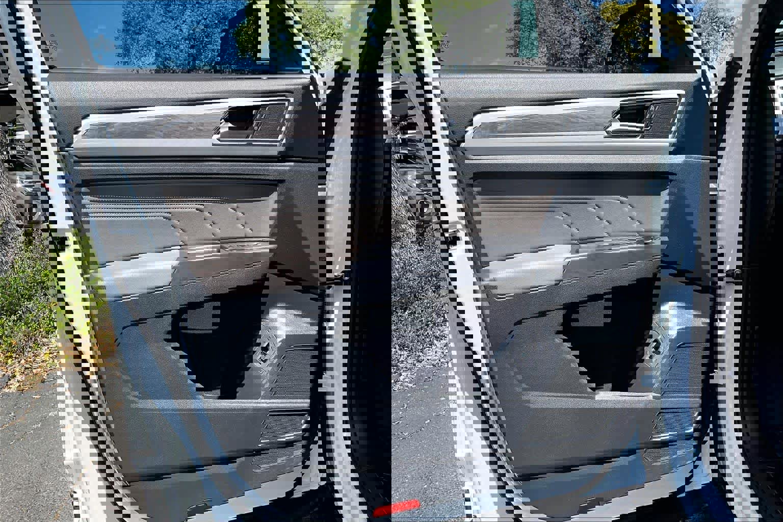 Certified 2023 Volkswagen Atlas Cross Sport SE w/ Black Wheel Package image 22