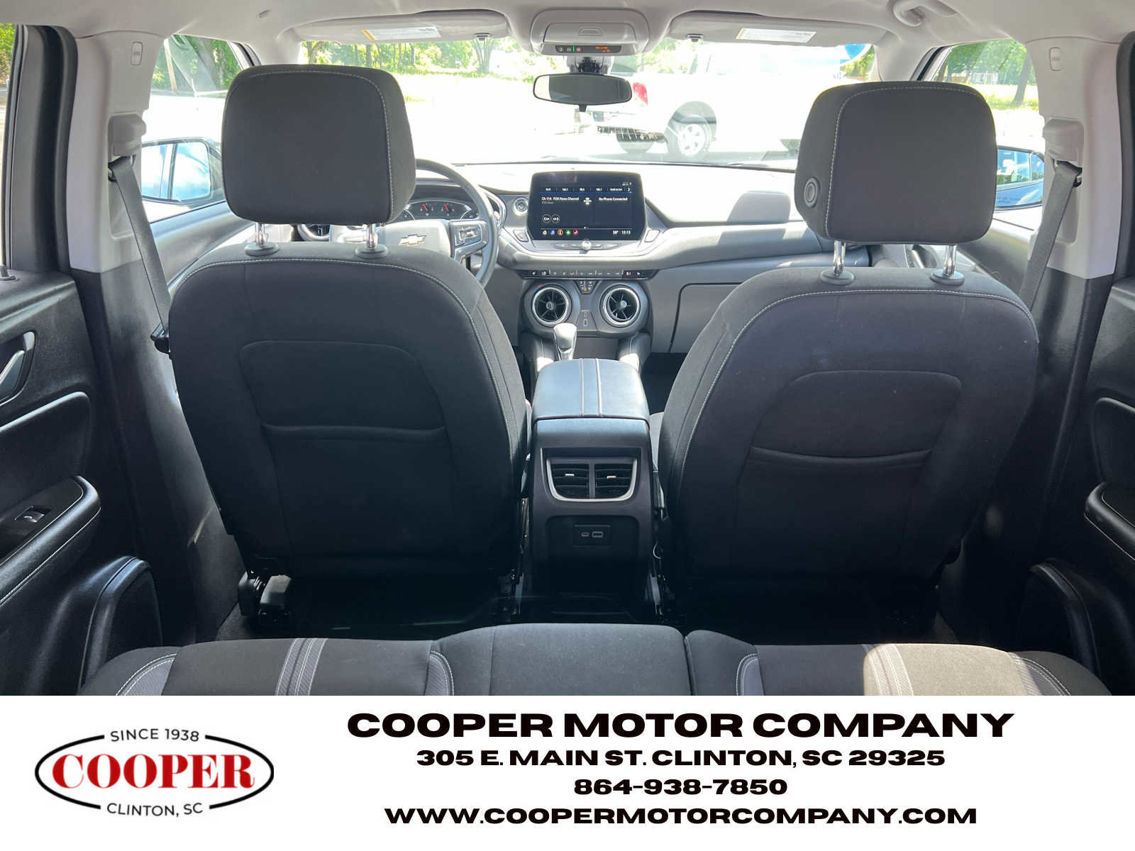 Used 2025 Chevrolet Blazer LT FWD image 9