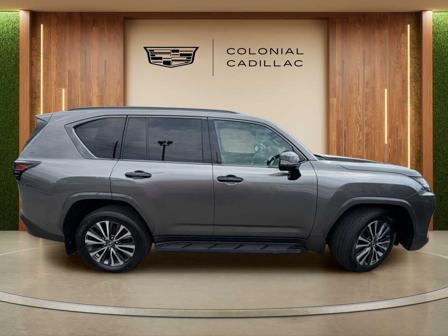 Used 2024 Lexus LX 600 4WD w/ Appearance Package image 8