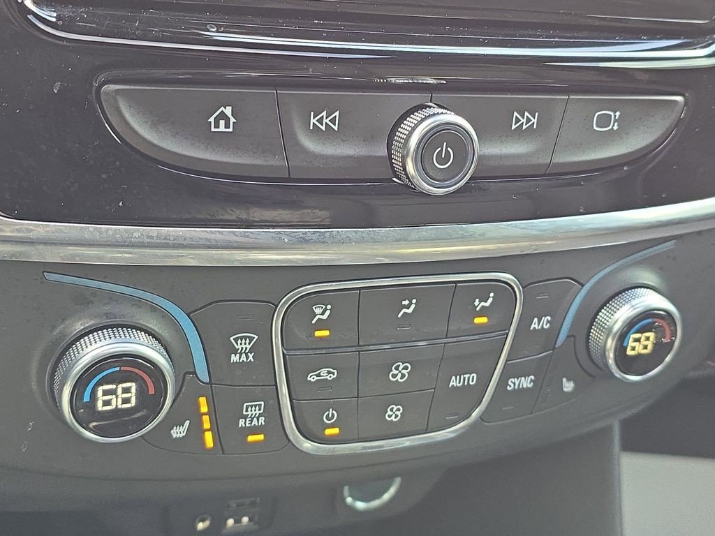 Certified 2023 Chevrolet Traverse RS w/ LPO, Floor Liner Package image 16