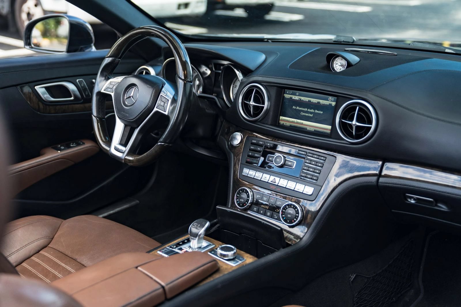Used 2015 Mercedes-Benz SL 550 image 17
