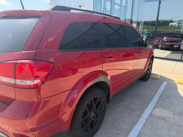 Used 2019 Dodge Journey SE w/ Blacktop Package FWD image 3