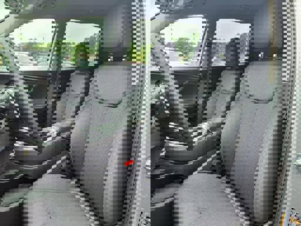 Used 2023 Hyundai Santa Fe SE w/ Cargo Package image 3