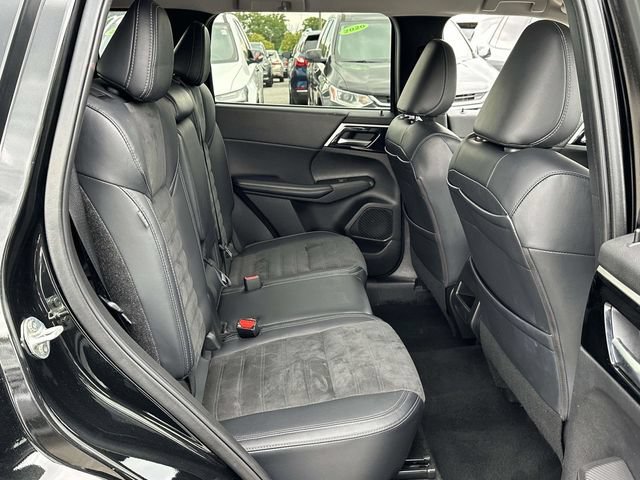 Used 2024 Mitsubishi Outlander SE Black Edition AWD/4WD image 17