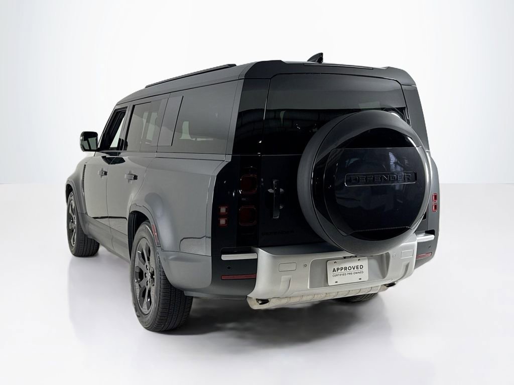 Used 2025 Land Rover Defender 130 S image 3