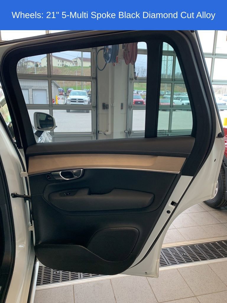 Used 2025 Volvo XC90 B6 Plus image 20