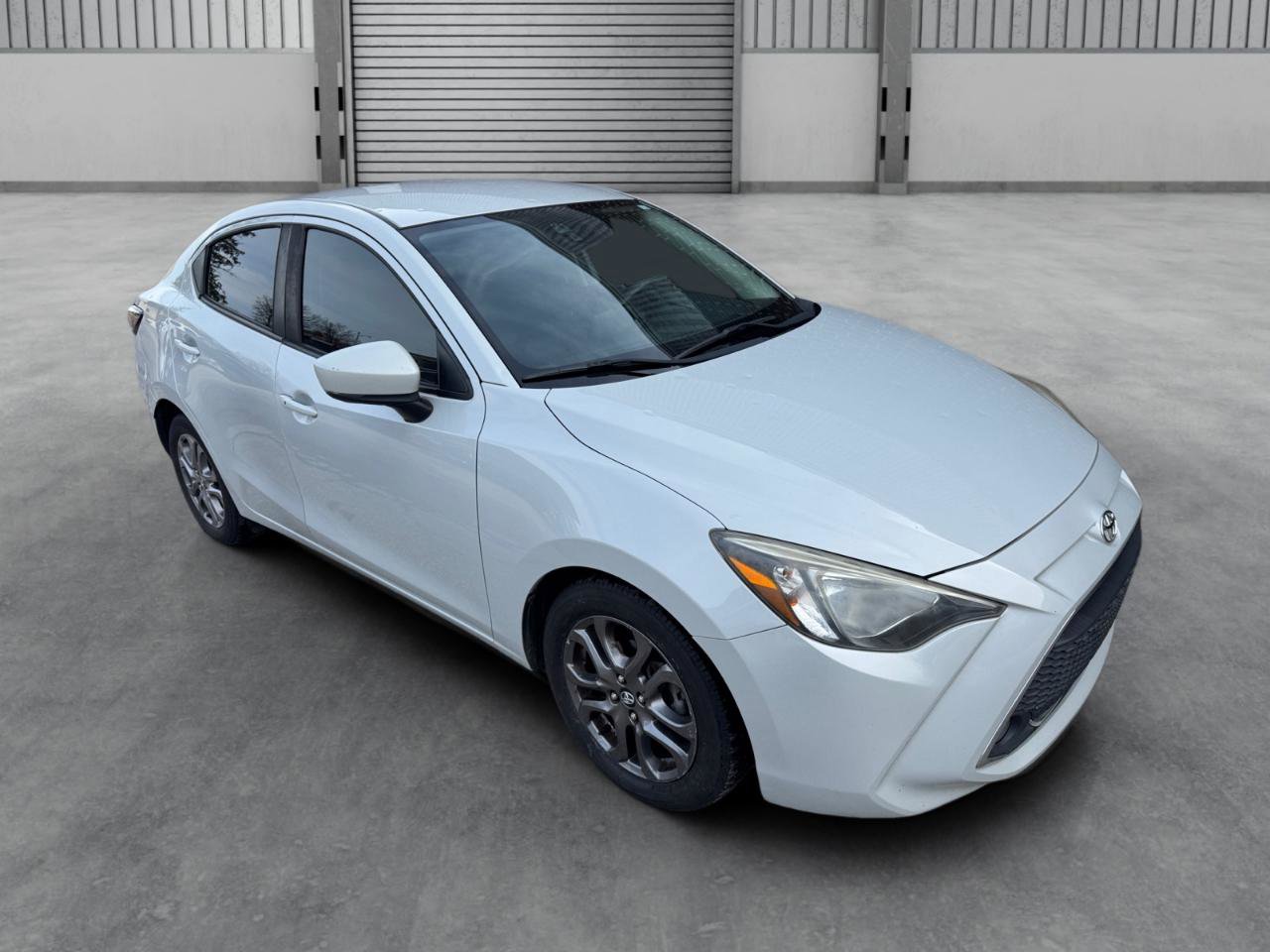 Used 2019 Toyota Yaris LE image 27