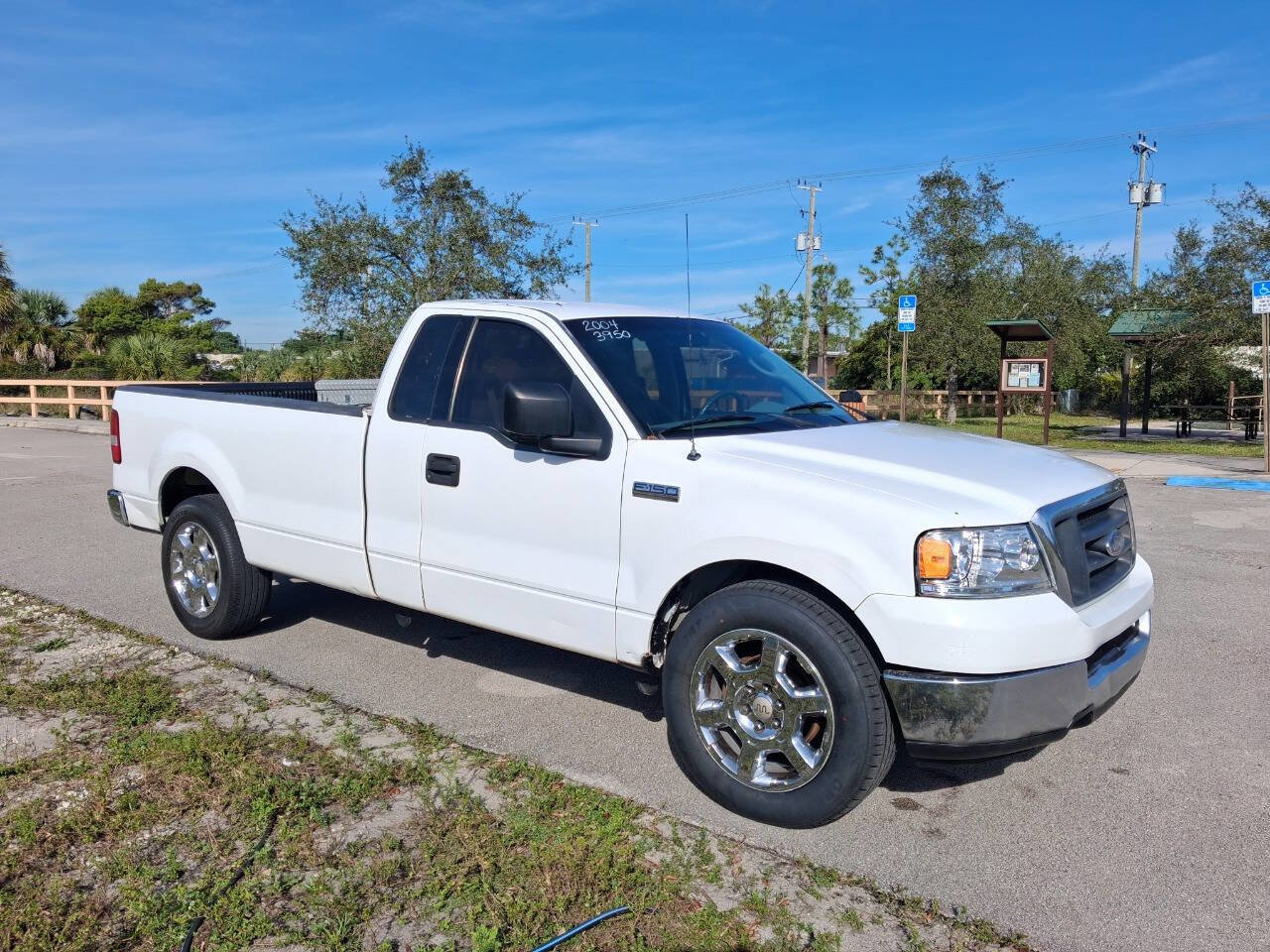 Used 2004 Ford F150 STX image 2