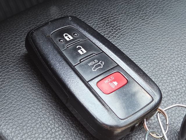 Used 2021 Toyota Highlander XSE AWD/4WD image 36