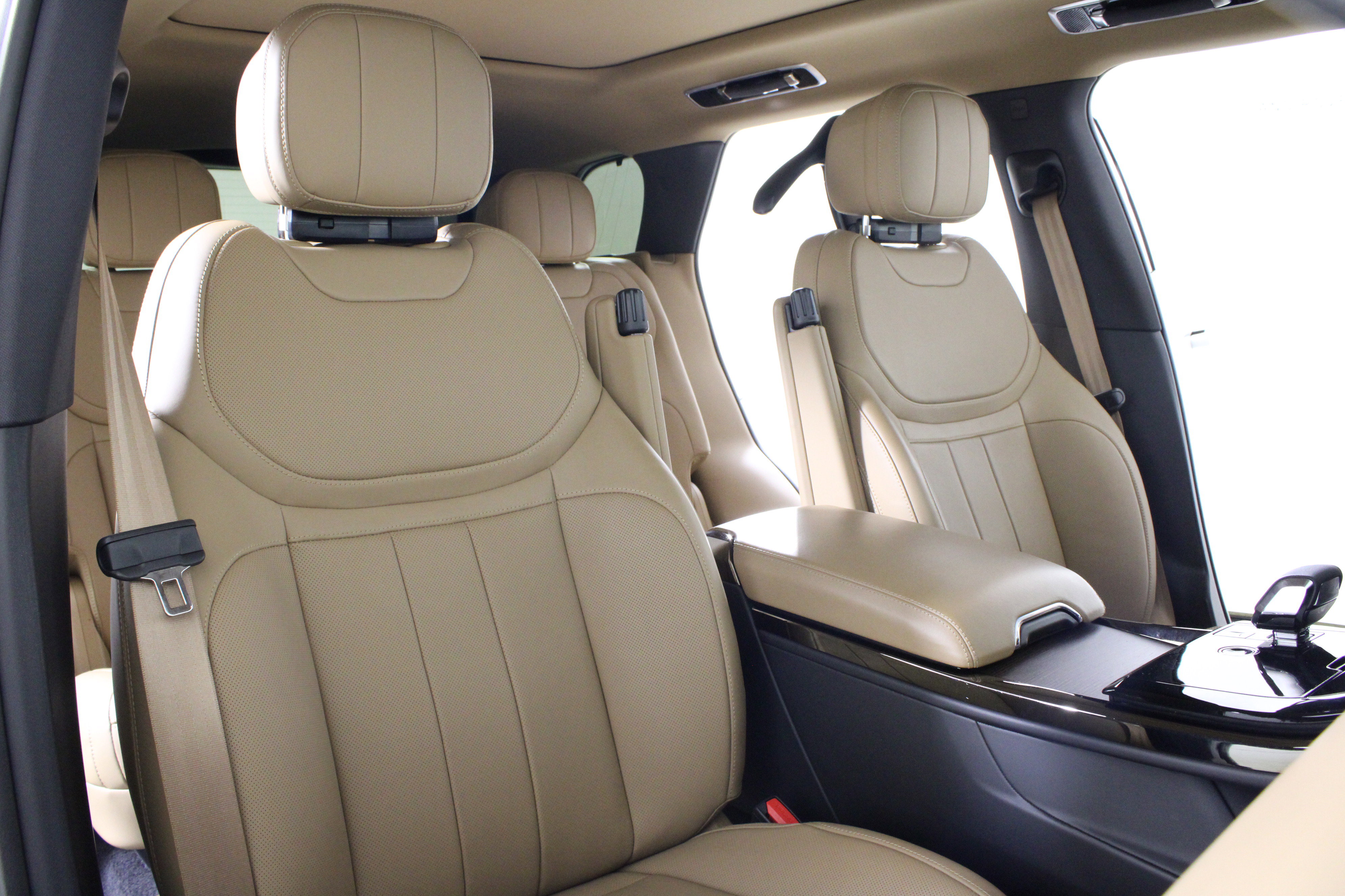 Used 2024 Land Rover Range Rover Sport SE image 20