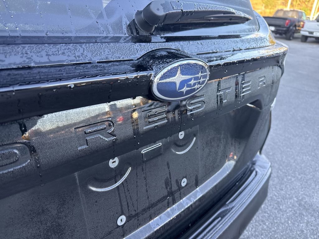 Used 2025 Subaru Forester Touring w/ Popular Package - Touring AWD/4WD image 6