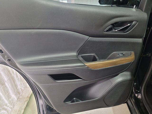 Used 2021 GMC Acadia SLE image 52