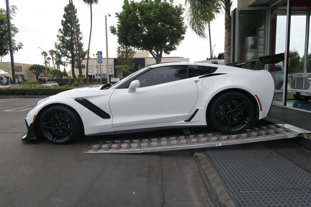 Used 2019 Chevrolet Corvette ZR1 RWD image 5