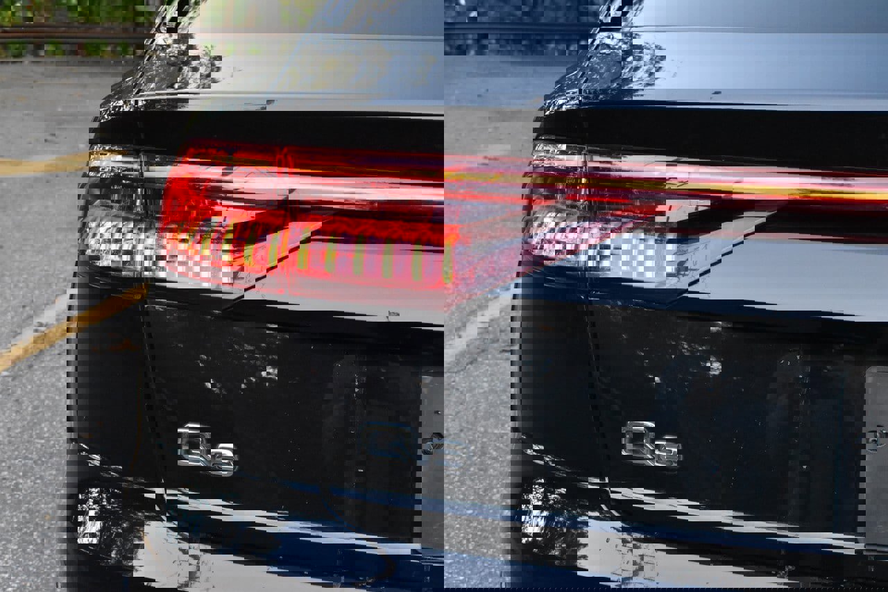 Used 2021 Audi Q8 Premium Plus image 38