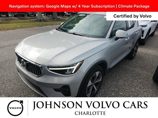 Certified 2025 Volvo XC40 B5 Plus image 3