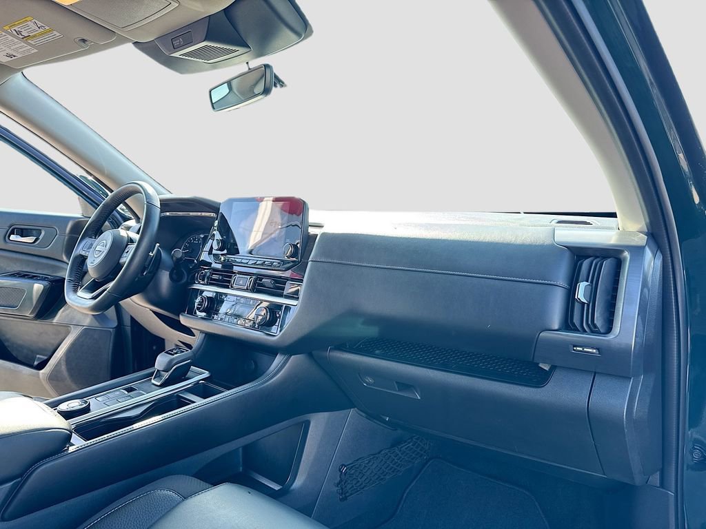 Used 2024 Nissan Pathfinder SL w/ Cargo Package image 28