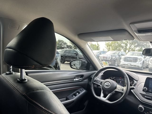 Used 2021 Nissan Altima 2.5 SR FWD image 11