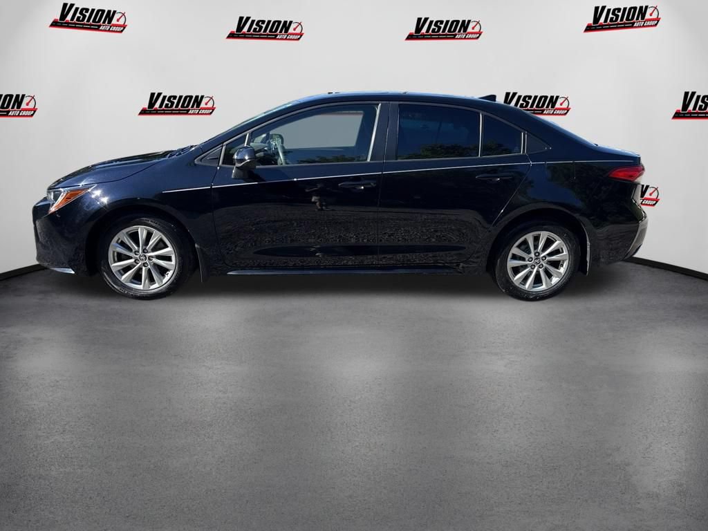 Used 2023 Toyota Corolla LE w/ LE Premium Package FWD image 8