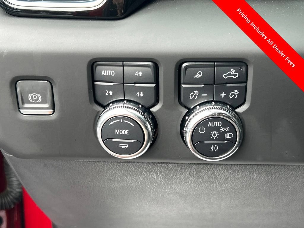 Used 2024 GMC Sierra 1500 Denali w/ Technology Package AWD/4WD image 10