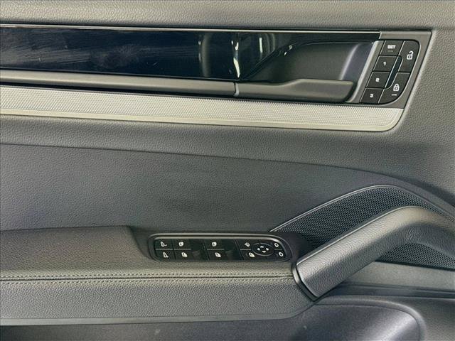 Certified 2026 Porsche Cayenne AWD/4WD image 11
