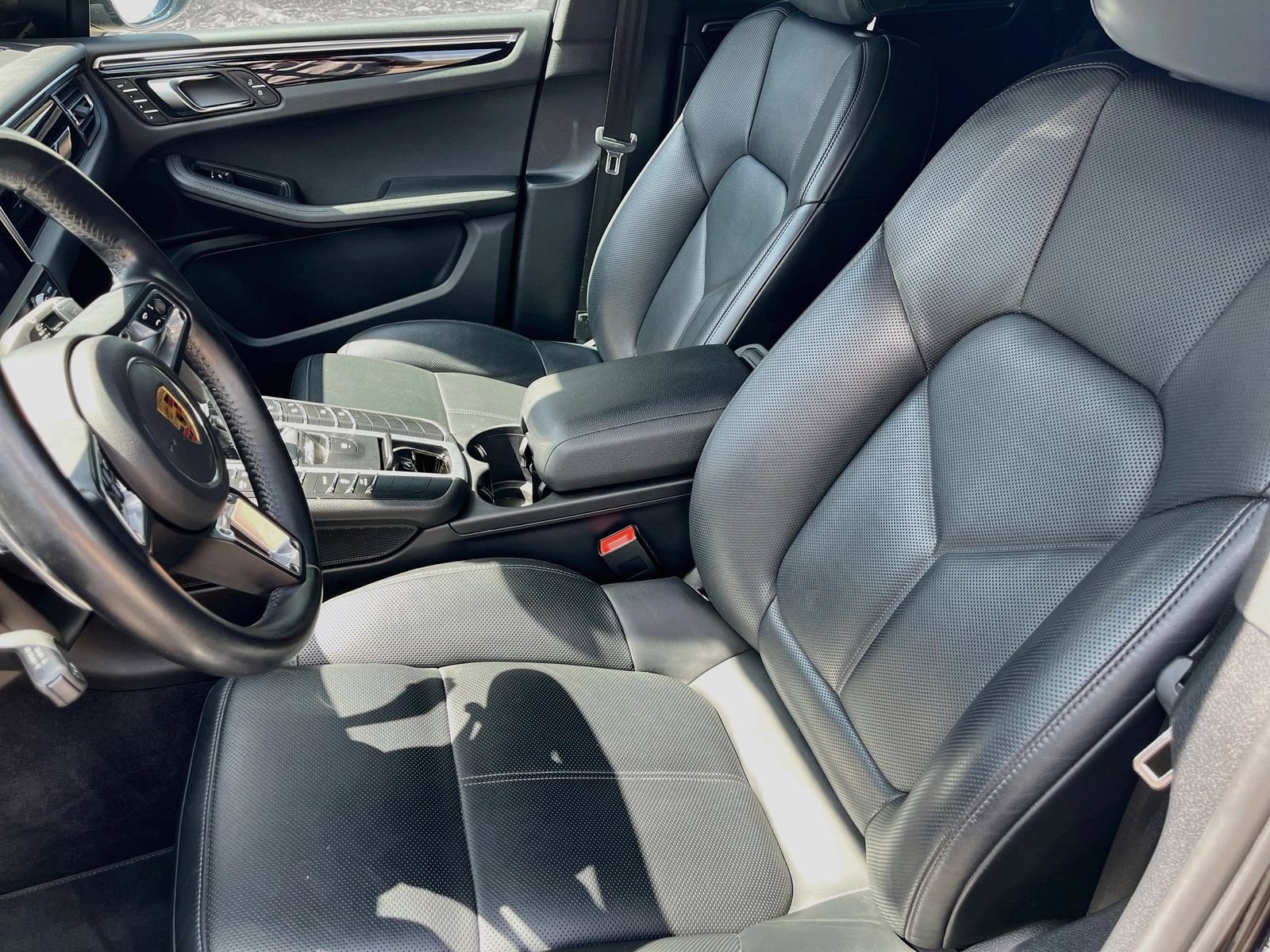 Used 2020 Porsche Macan AWD/4WD image 20