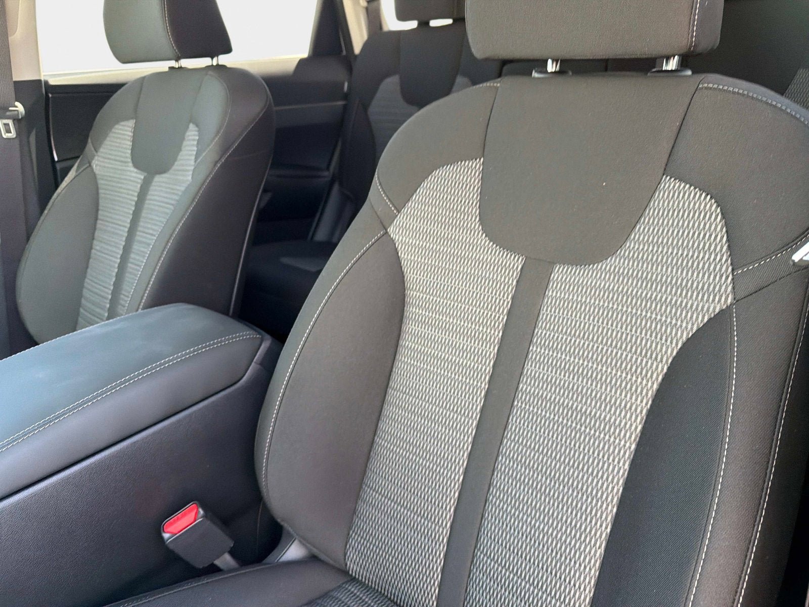 New 2026 Kia Sorento LX FWD image 16