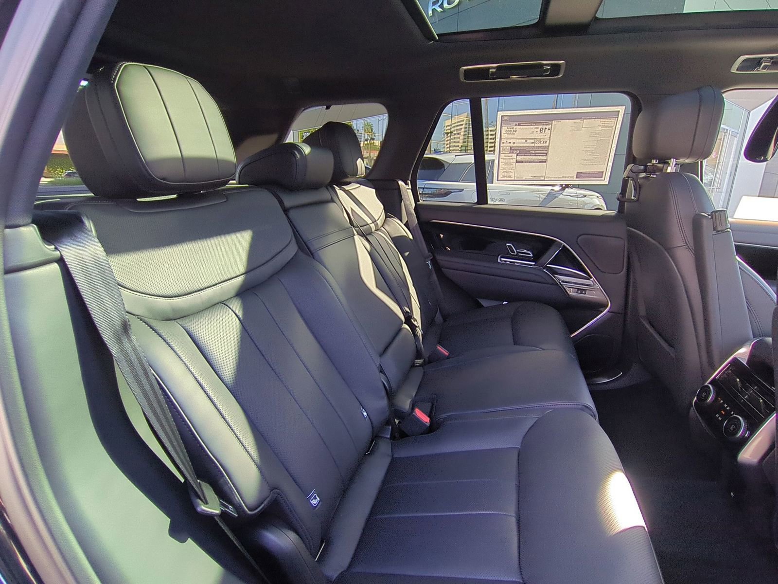 New 2026 Land Rover Range Rover SE image 29