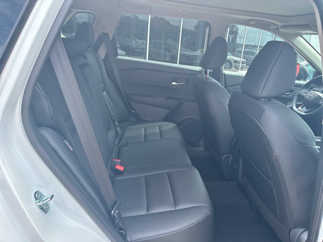 Used 2026 Nissan Rogue Dark Armor FWD image 9