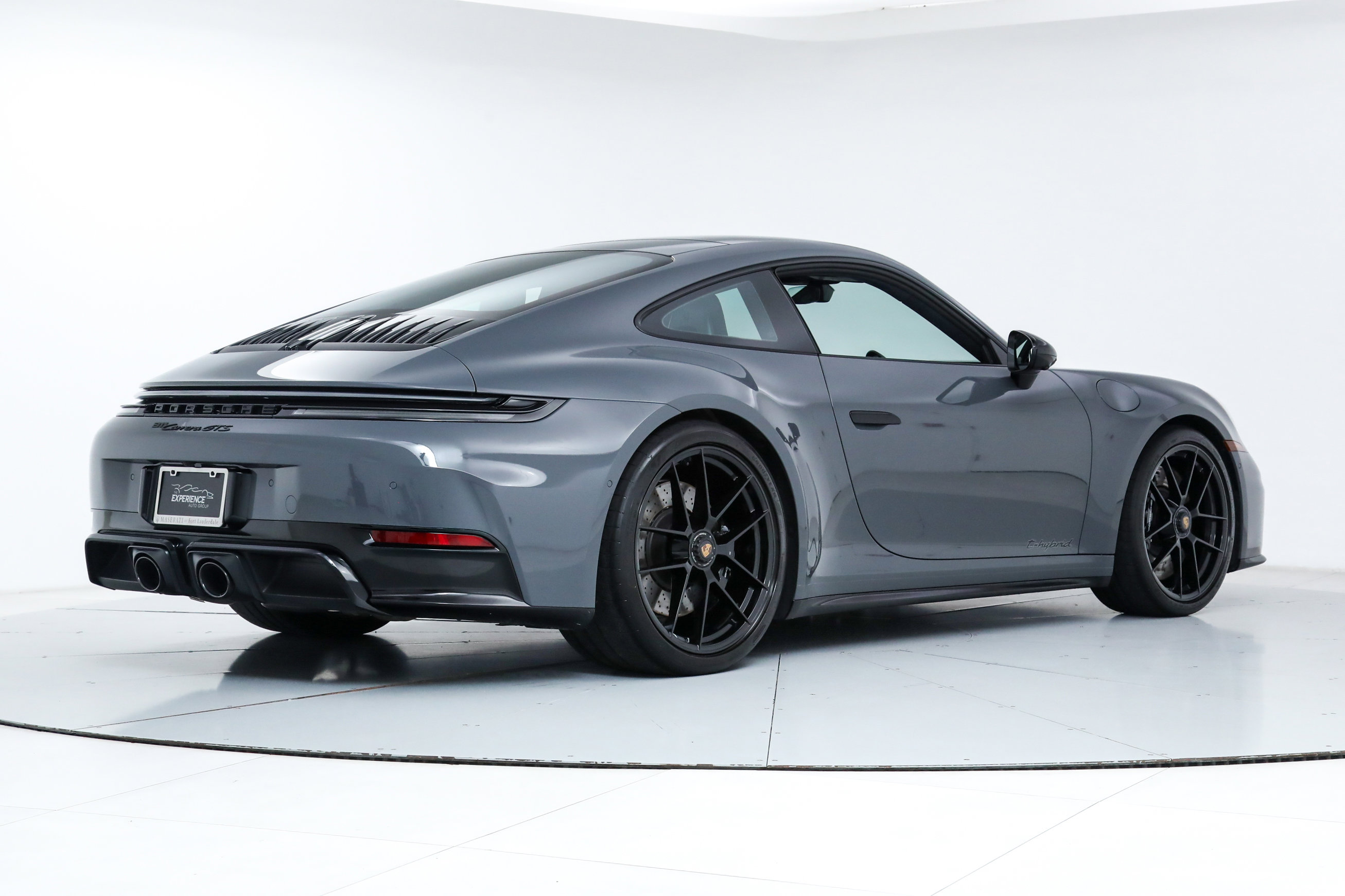 Used 2025 Porsche 911 Carrera GTS image 5