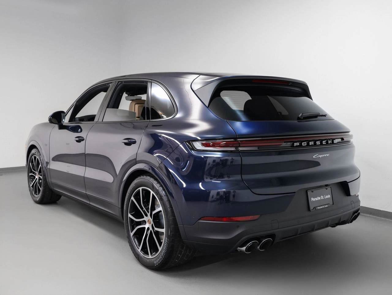 New 2025 Porsche Cayenne image 3