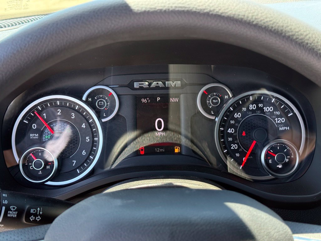 New 2026 RAM 1500 Express AWD/4WD image 17